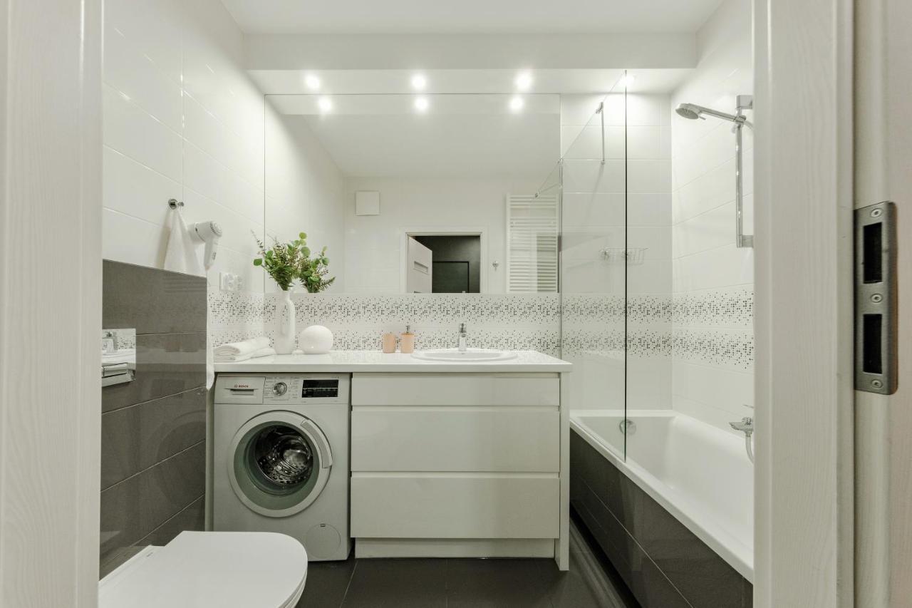 Studio Wola Apartament Kasprzaka - Wifi + Smart Tv Warsaw Luaran gambar